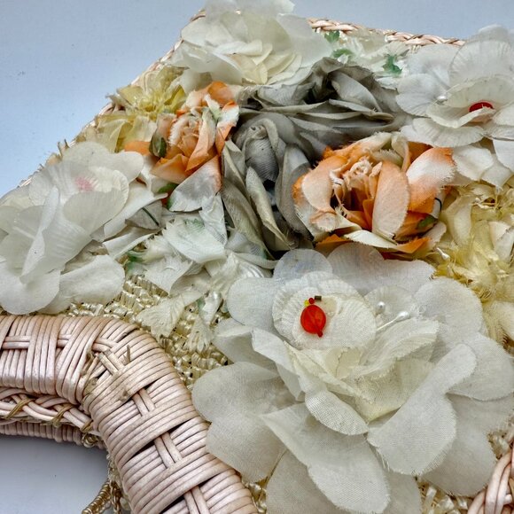 Vintage Handbag with Flowers - Picture 2 of 13